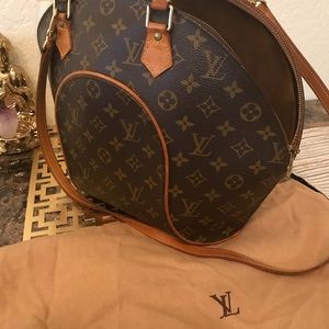 Louis Vuitton Ellipse MM